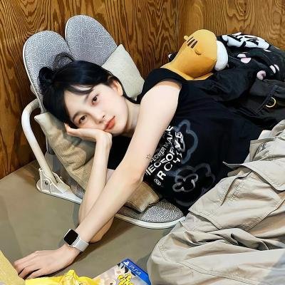 黄蜂女